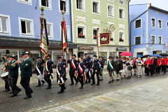 Bild_1_Kirchenzug