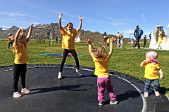Trampolin-springen-am-Spielplatz-IMG_20250903_111914