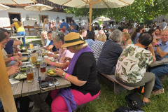 Mittagessen-beim-Wolfen-JB-WS